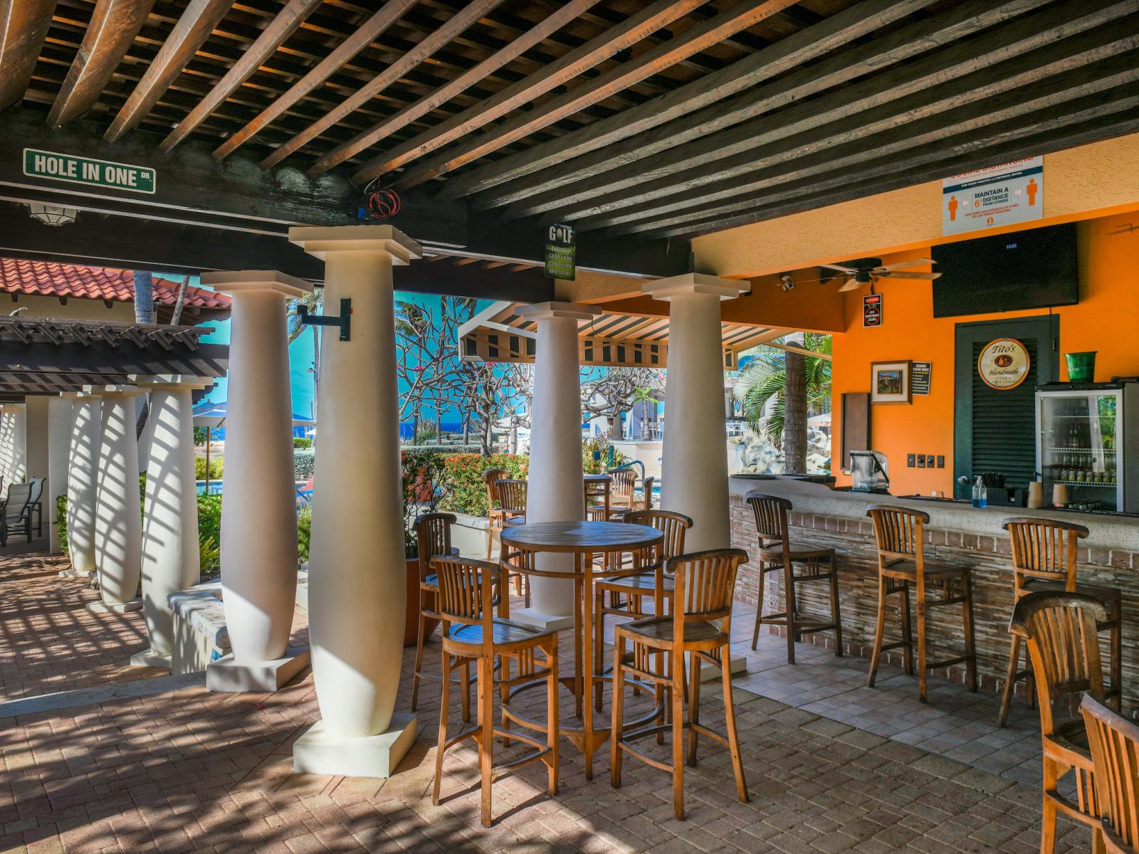 Tierra del Sol Aruba Look-out Bar & Grill