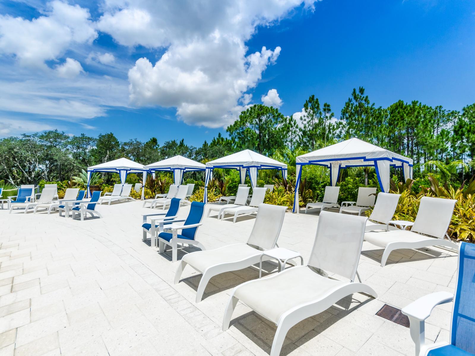 Festival Resort - Pool Deck