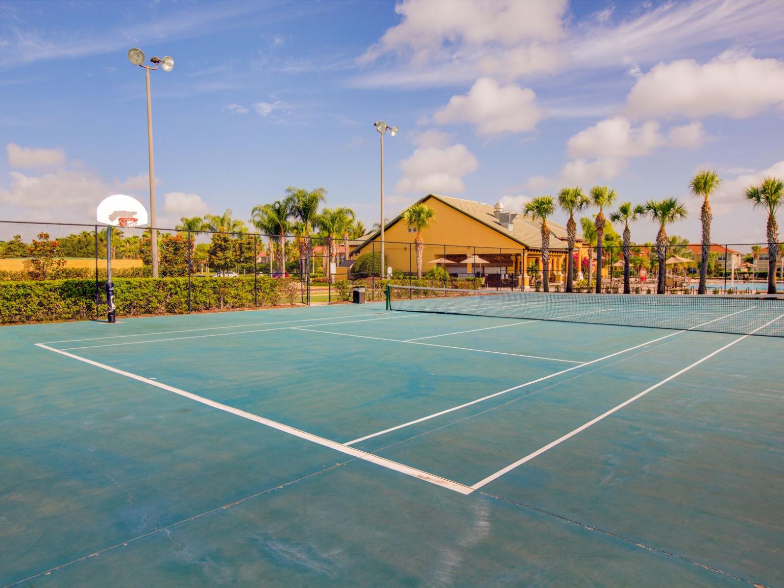 Paradise Palms - Tennis and Basketball