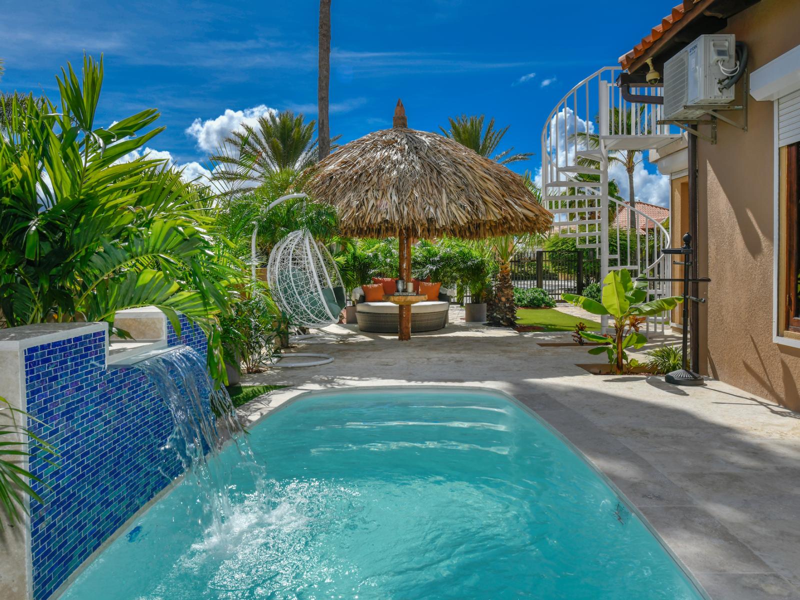 Deluxe Private Pool Area of the  2BR Home in Noord Aruba - Nice and refreshing atmosphere - Inviting pool area for a perfect getaway - Immerse yourself in the cool elegance of our pool