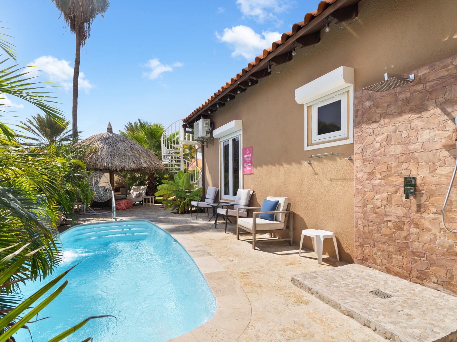 Amazing Private Pool of the 2BR Home in Noord Aruba - Cosy beach chairs available - Dive into refreshing poolside escape - Immerse yourself in the cool elegance of our pool - Experience ultimate relaxation in our poolside paradise