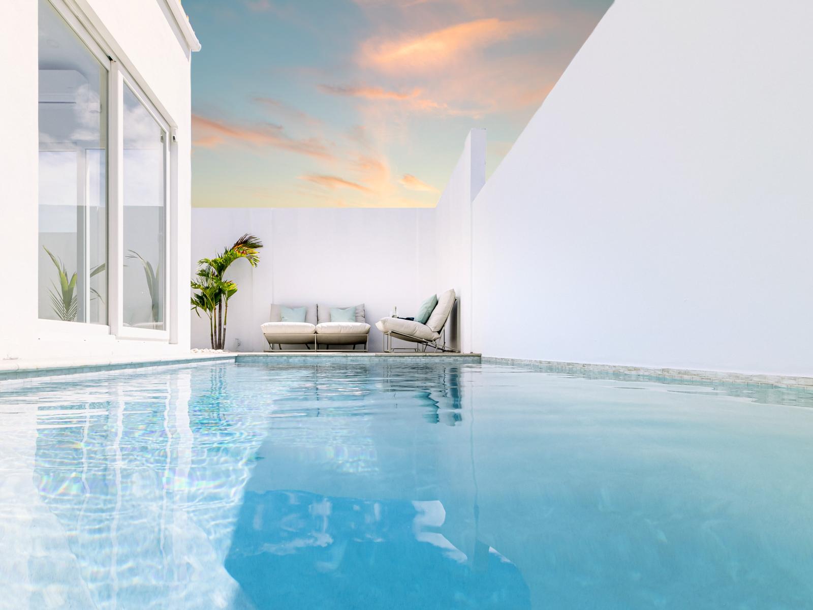 Amazing Private Pool Area of the Home in Oranjestad Aruba - Private Pool Getaway - Dive into a refreshing poolside escape - Comfortable lounge chairs for ultimate relaxation