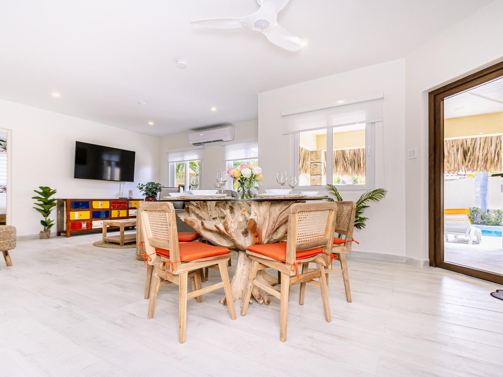 Discover the perfect blend of style and functionality in our open concept kitchen and dining area, ideal for entertaining and enjoying moments with loved ones.