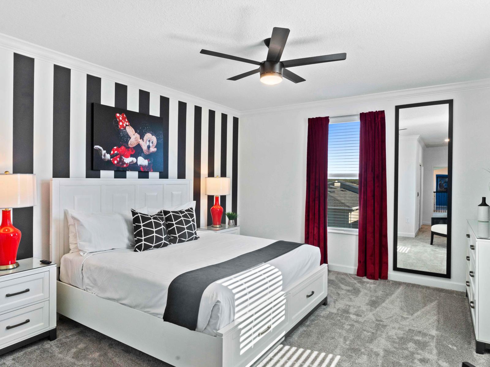 Micky Themed Bedroom of the Townhouse in Davenport Florida - Experience the perfect blend of style and comfort - Thoughtfully decorated bedroom - Smart TV and Netflix