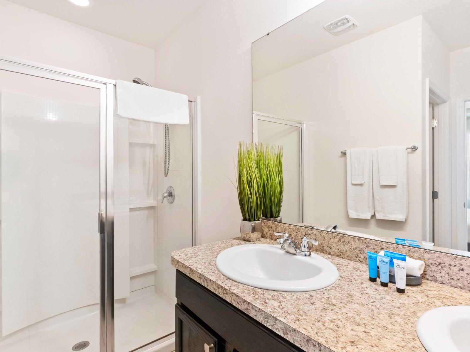 Let bath time be transformed into something relaxing and luxurious with this spacious modern bathroom.