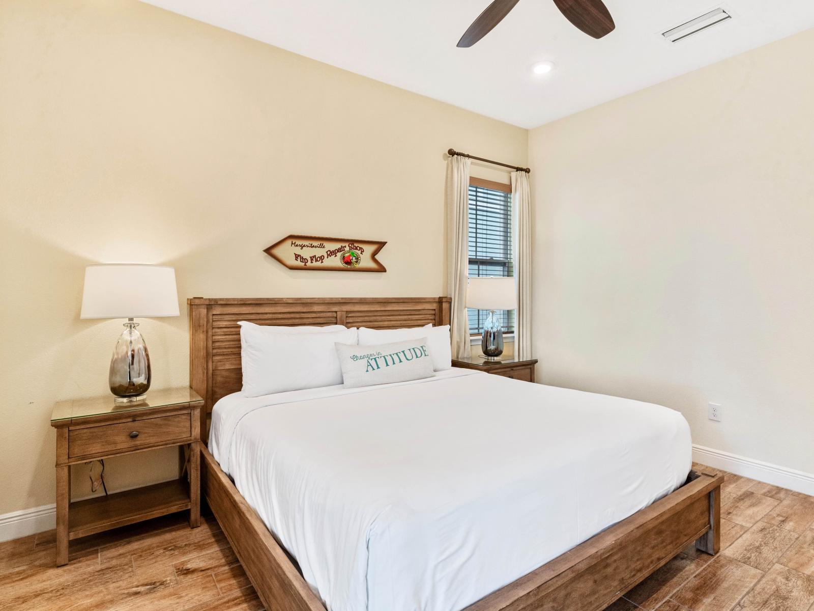 Captivating bedroom of the cottage in Kissimmee Florida - Cozy double bed for relaxation - Bedroom with a cozy ambiance, blending comfort and aesthetics - Thoughtfully designed for comfort and style