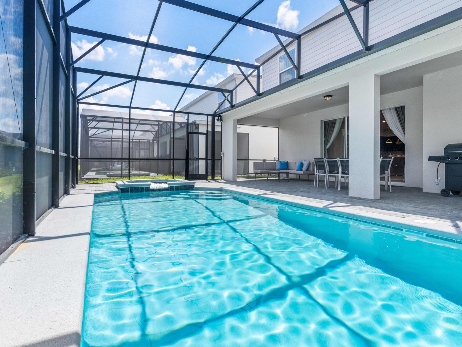 Private pool + spa