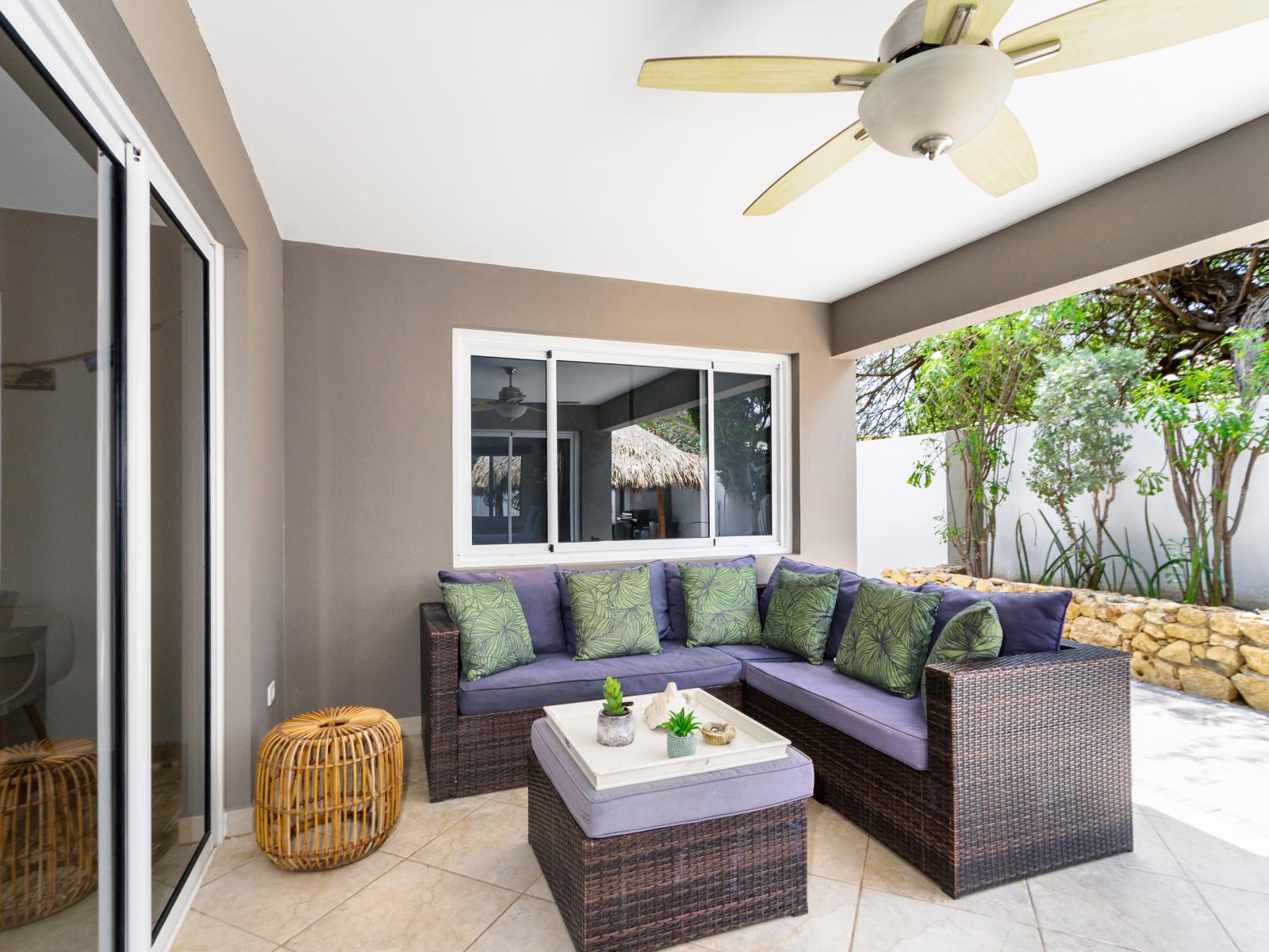 Fabulous Outdoor sitting area of the villa in Noord, Aruba - Beautiful sitting area - Elite sitting in soul enhancing environment  - Mesmerizing views - Majestic decored space - Refreshing Environment