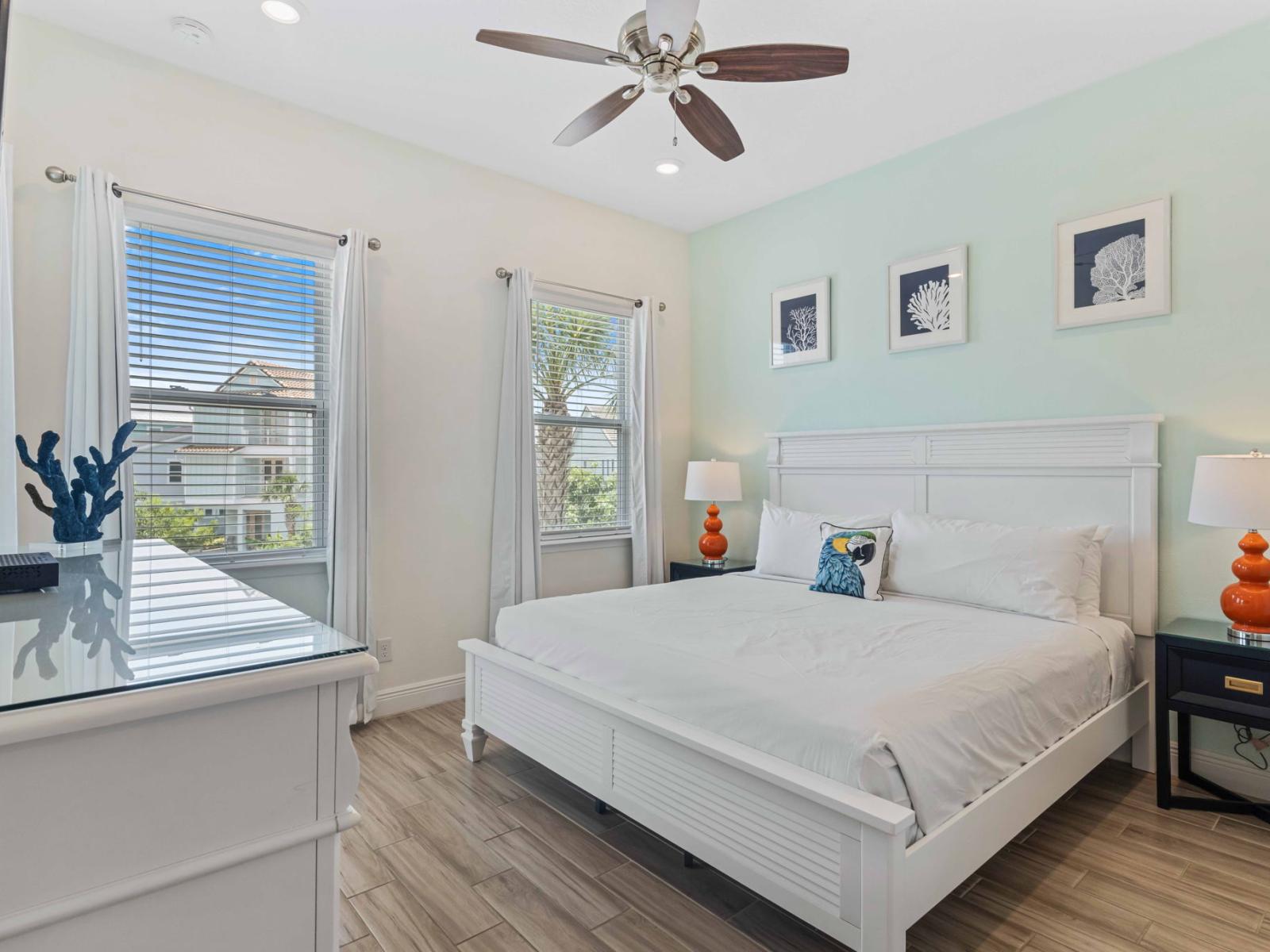 Serene bedroom of the townhouse in Reunion Florida - Bedroom with a cozy ambiance, blending comfort and aesthetics - Smart TV and Netflix - Modern and stylish decor that complements the space - Cozy double bed for relaxation