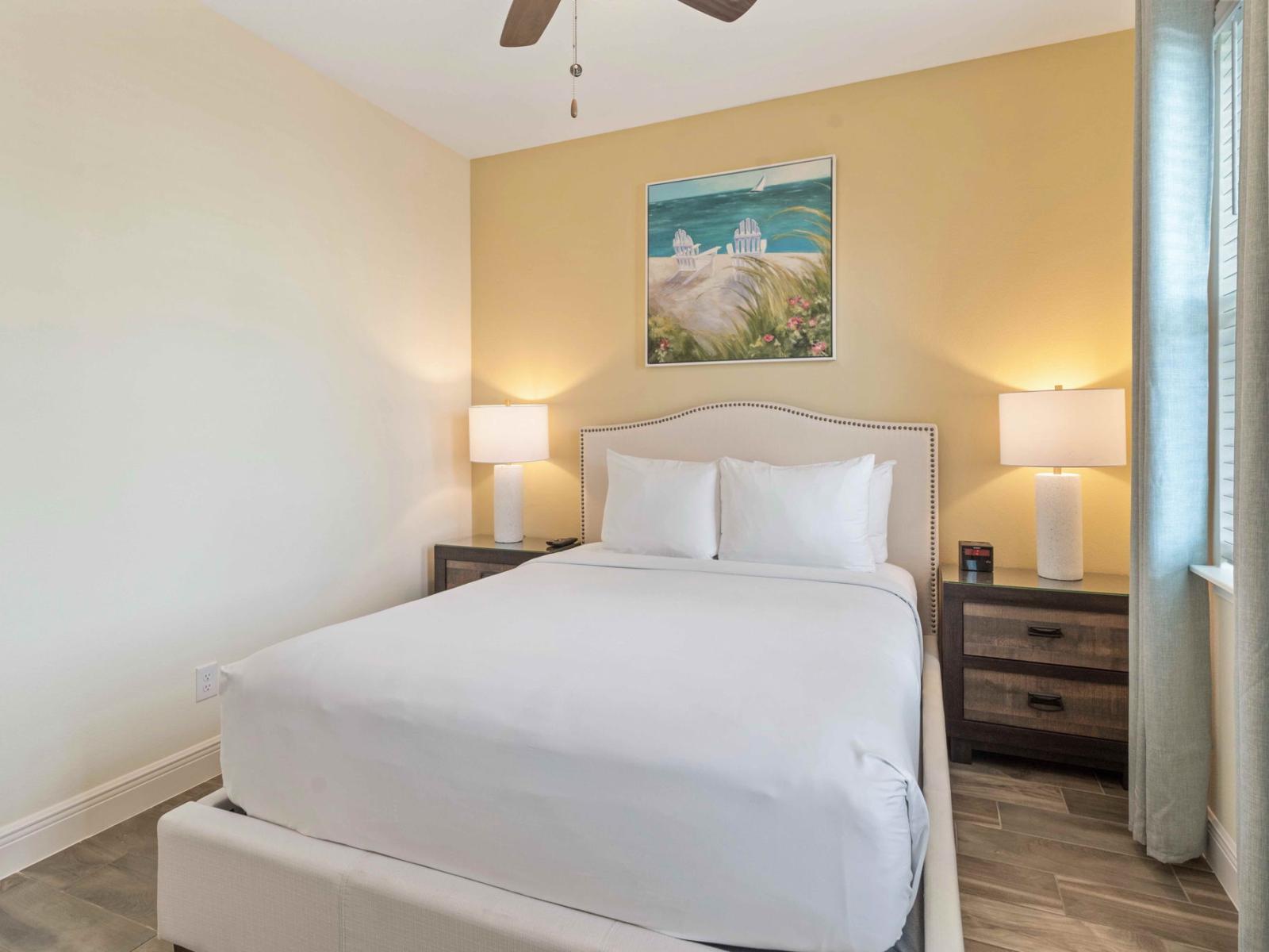 Sleek bedroom of the cottage in Kissimmee Florida - Embrace Comfort and Style - Personalized touches reflecting individual style - Restful Retreat in with cozy double bed