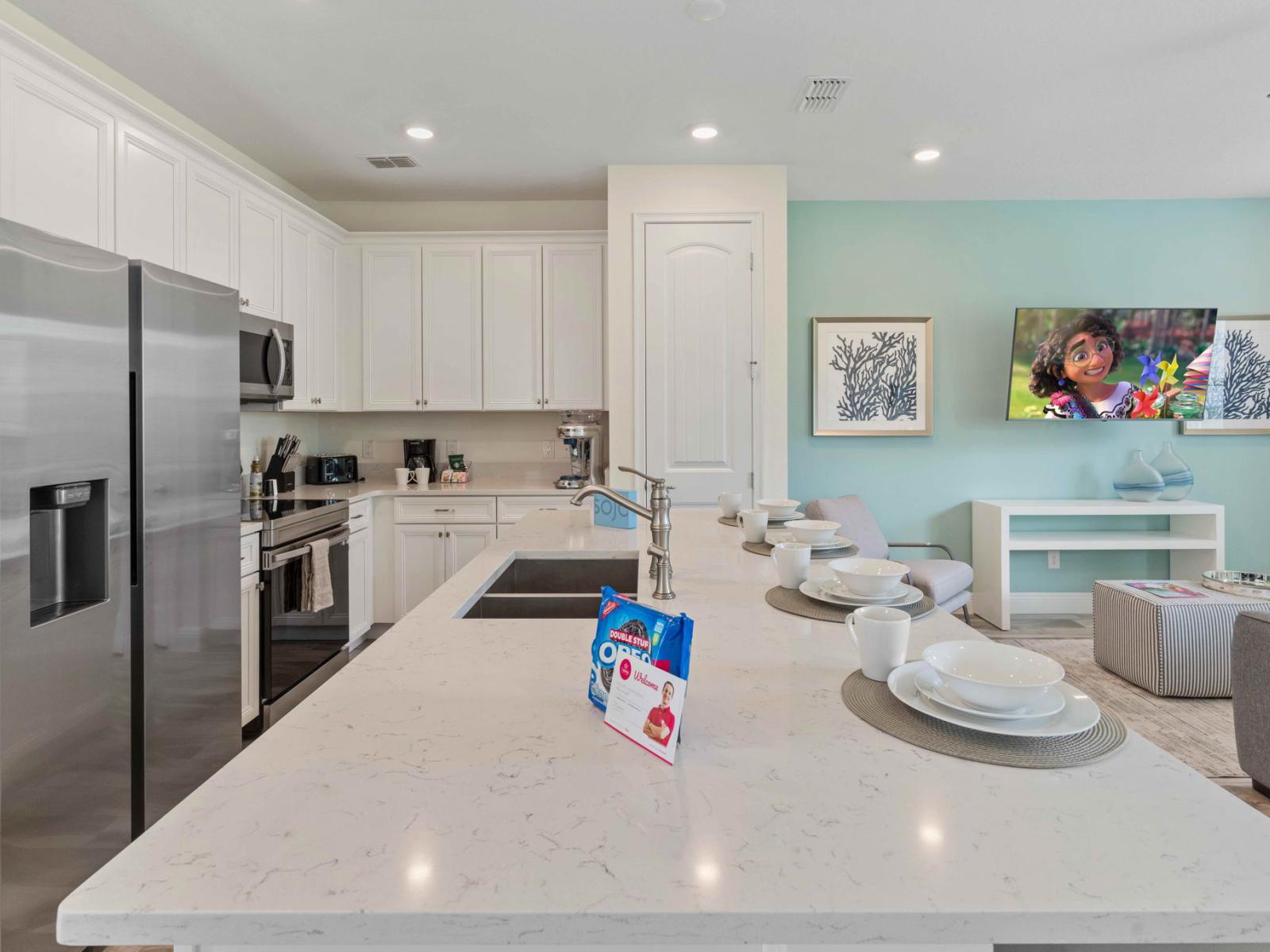 Stylish kitchen of the cottage in Kissimmee Florida - Well-lit workspace with strategically placed task lighting - Integrated appliances for a seamless and stylish appearance