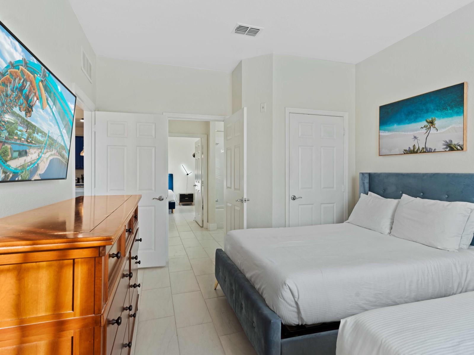 Enjoy comfort and style in our second of the condo in Orlando - Boasting two full-size beds for a restful night's sleep - Neat and clean linen with soft pillows - Availability of TV and Netflix