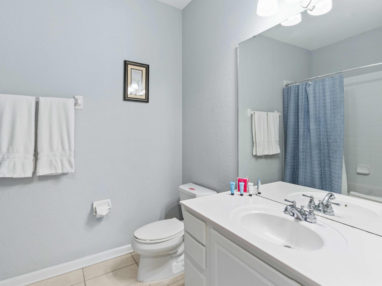 Bathroom 1 with tub/shower combination