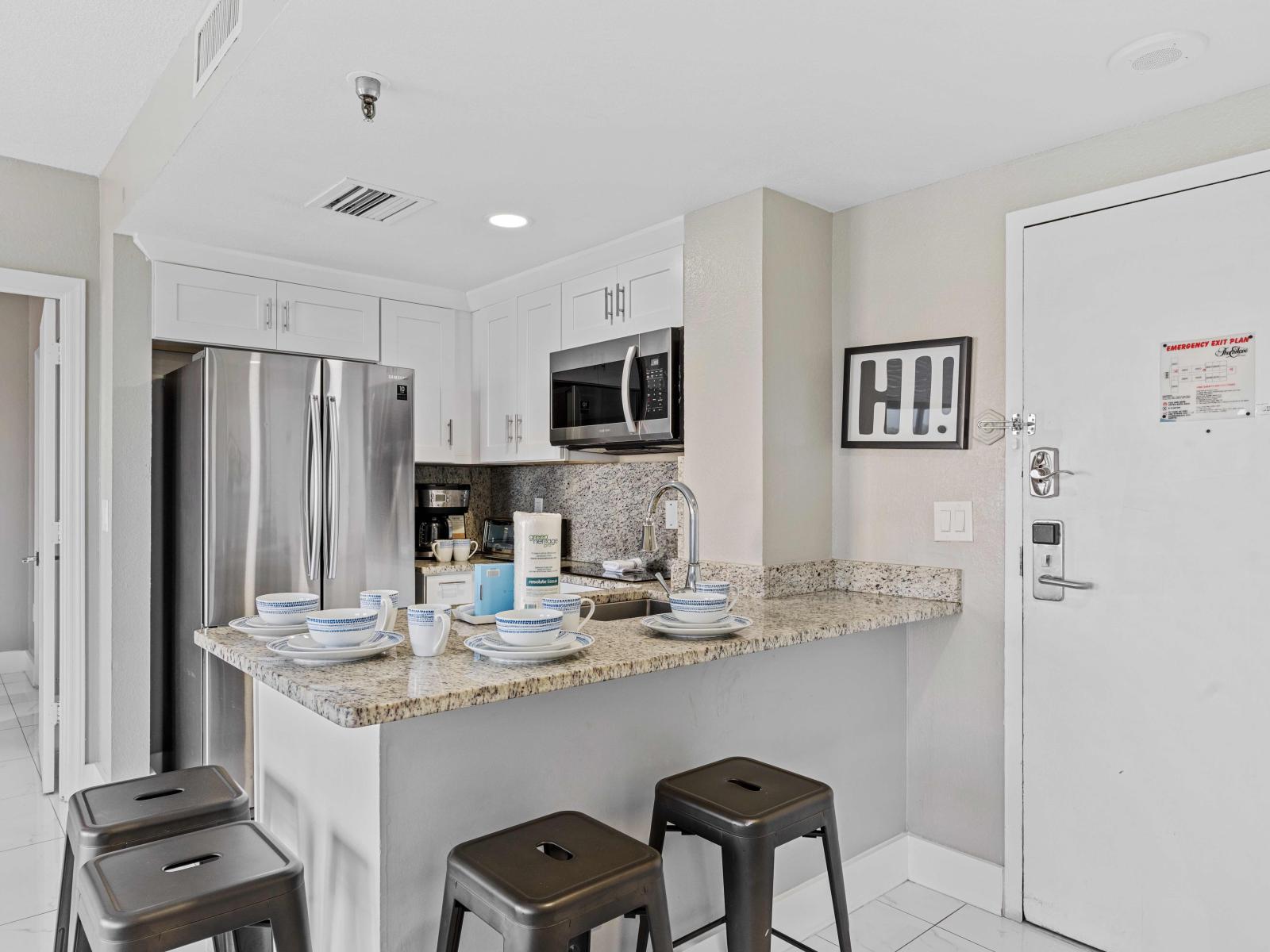 Kitchen with breakfast bar