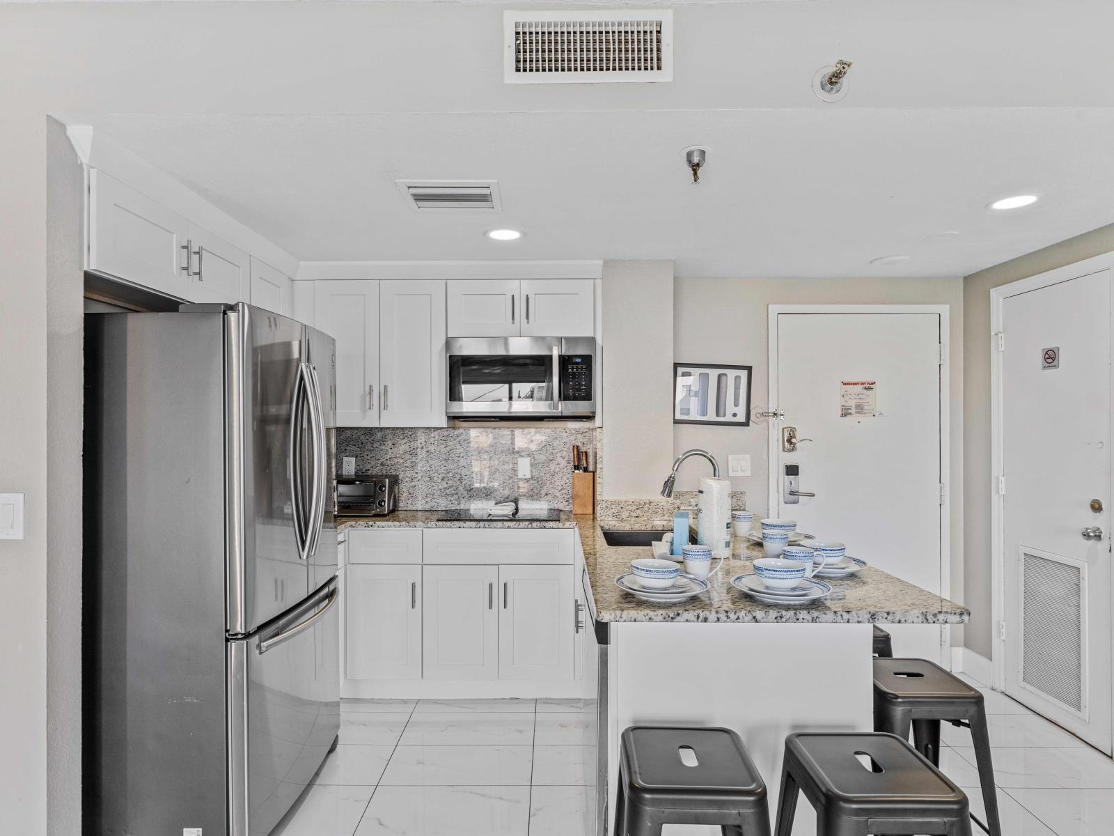 Kitchen with breakfast bar