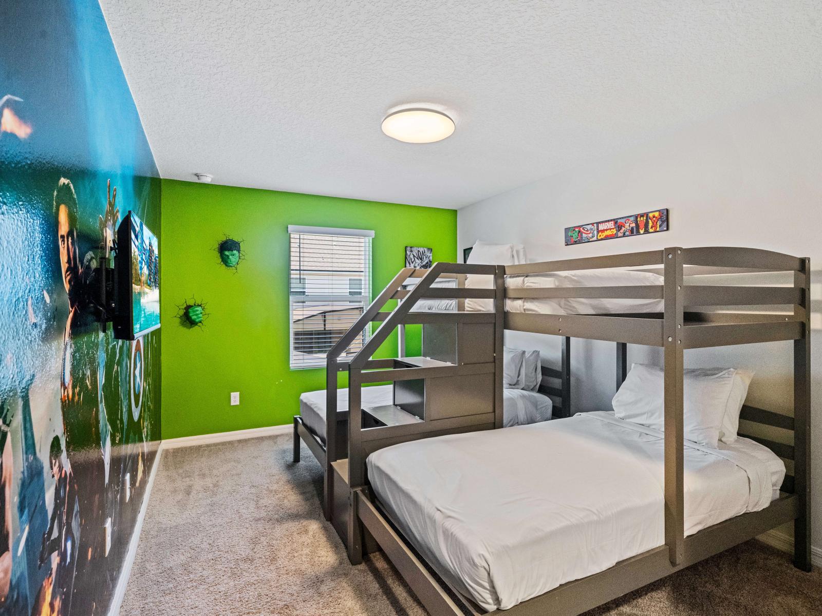 Marvel Themed Bedroom of the Townhouse in Kissimmee Florida - 3 single beds for relaxation - Private bathroom - Smart TV and Netflix