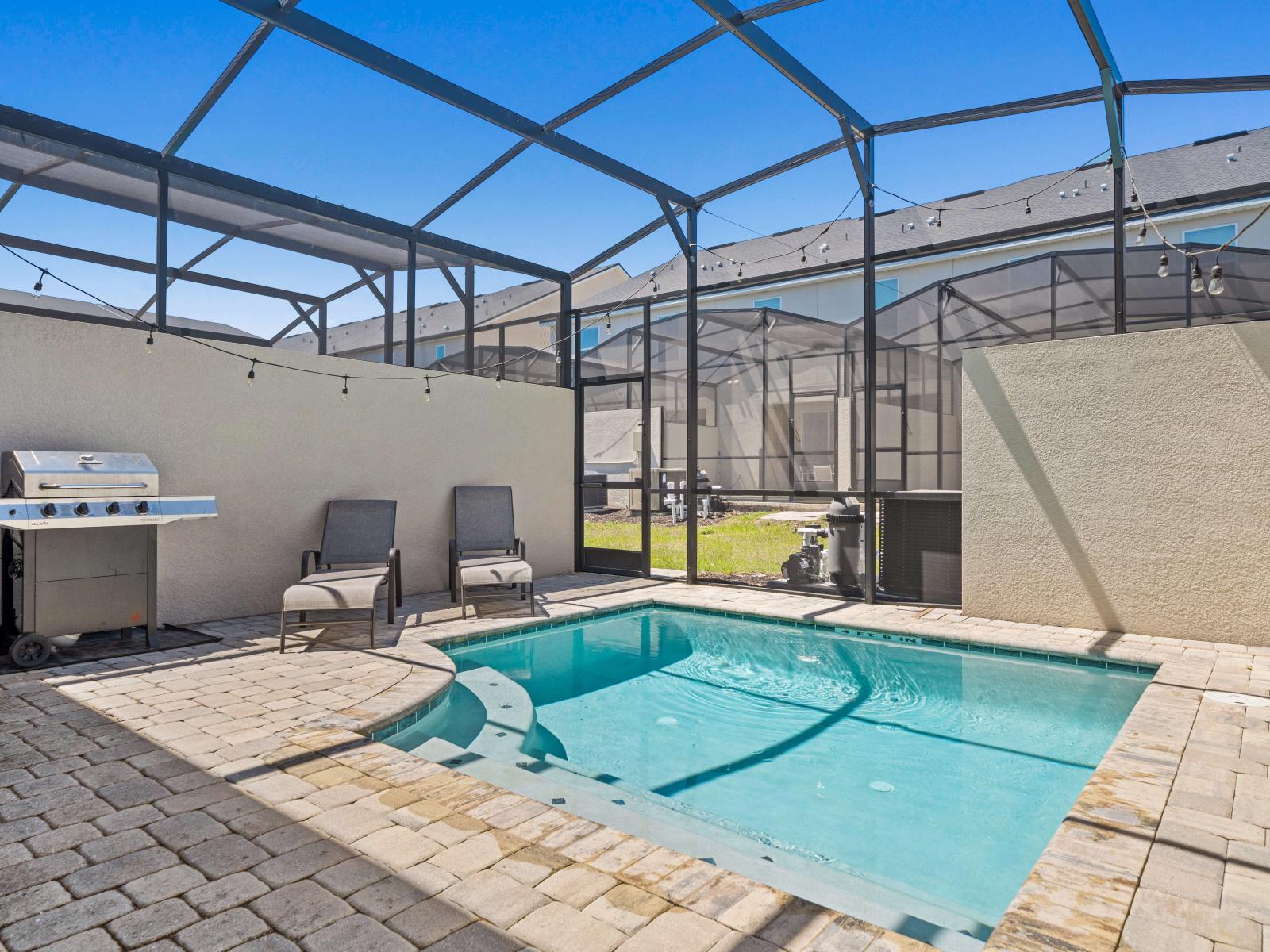 Opulent Private Pool of the Townhouse in Kissimmee Florida - Comfy Lounge Chairs - BBQ Grill - Crystal Clear Water