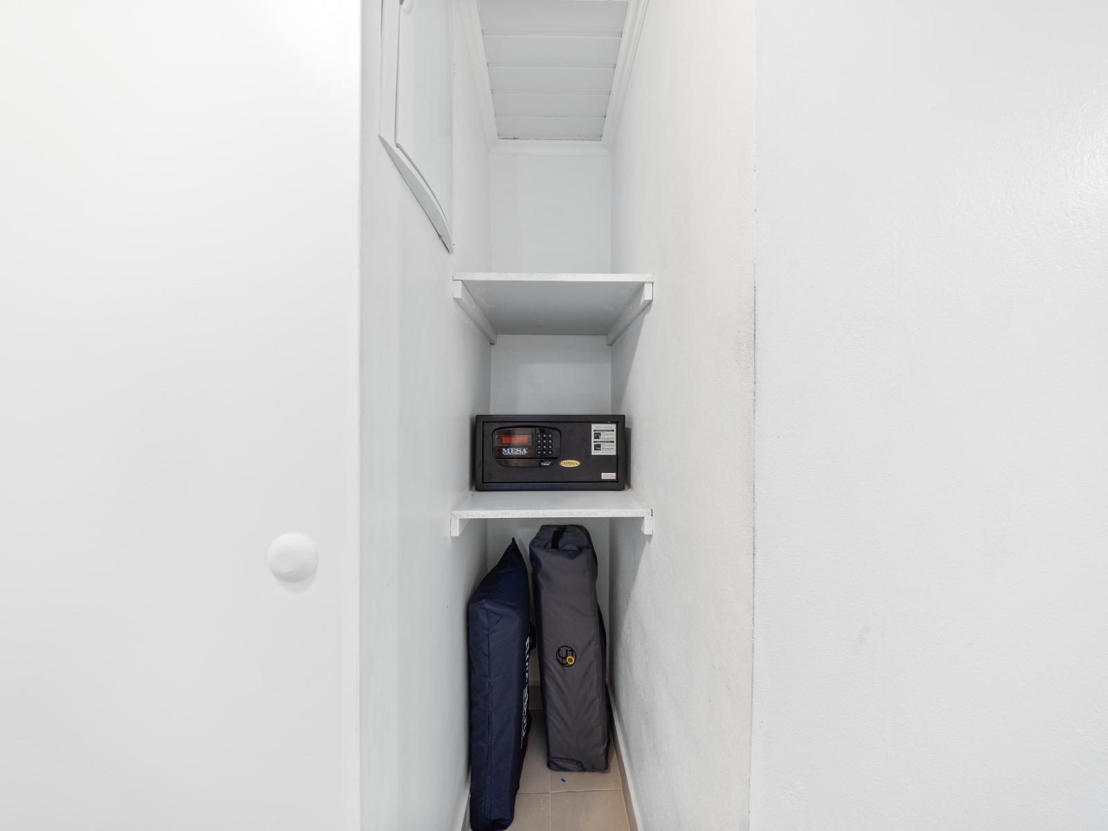 - Rest easy knowing your valuables are secure in the in-room safe - Plenty of storage space keeps your travel essentials organized and out of sight - Simple, clean design, ensuring your belongings are both organized and protected