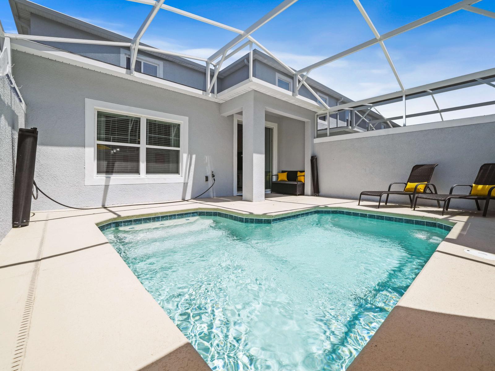 Unwind with a swim in tranquil private pool of the town house in Davenport Florida - Inviting pool, offering a peaceful haven just steps away - Make memories by beautiful pool, where every moment is magical