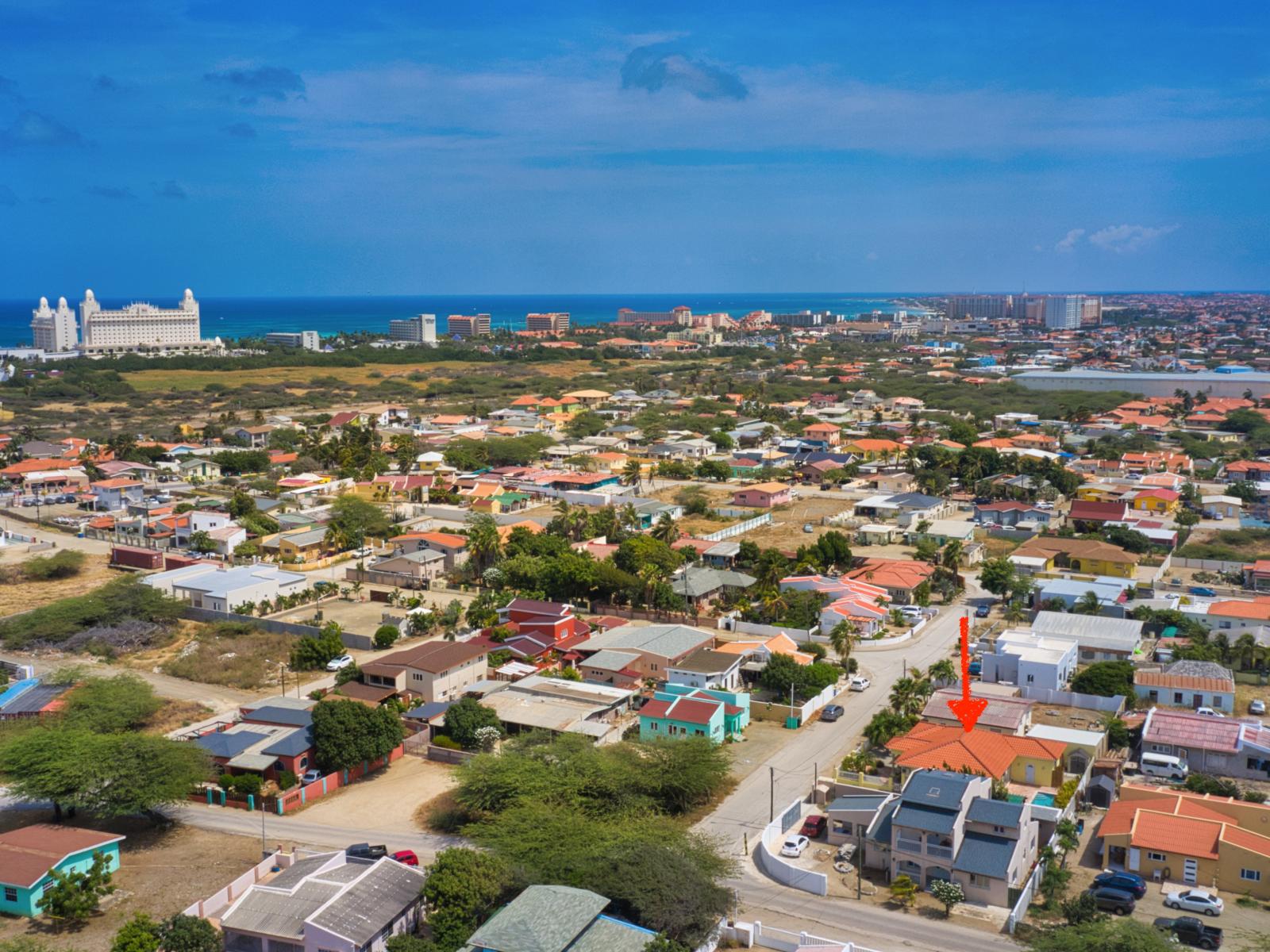 Great location close to the beach, exploring never an issue - Experience the best of both worlds with perfectly situated retreat - Get ready to explore the wonders of Aruba, steps away from the charming home
