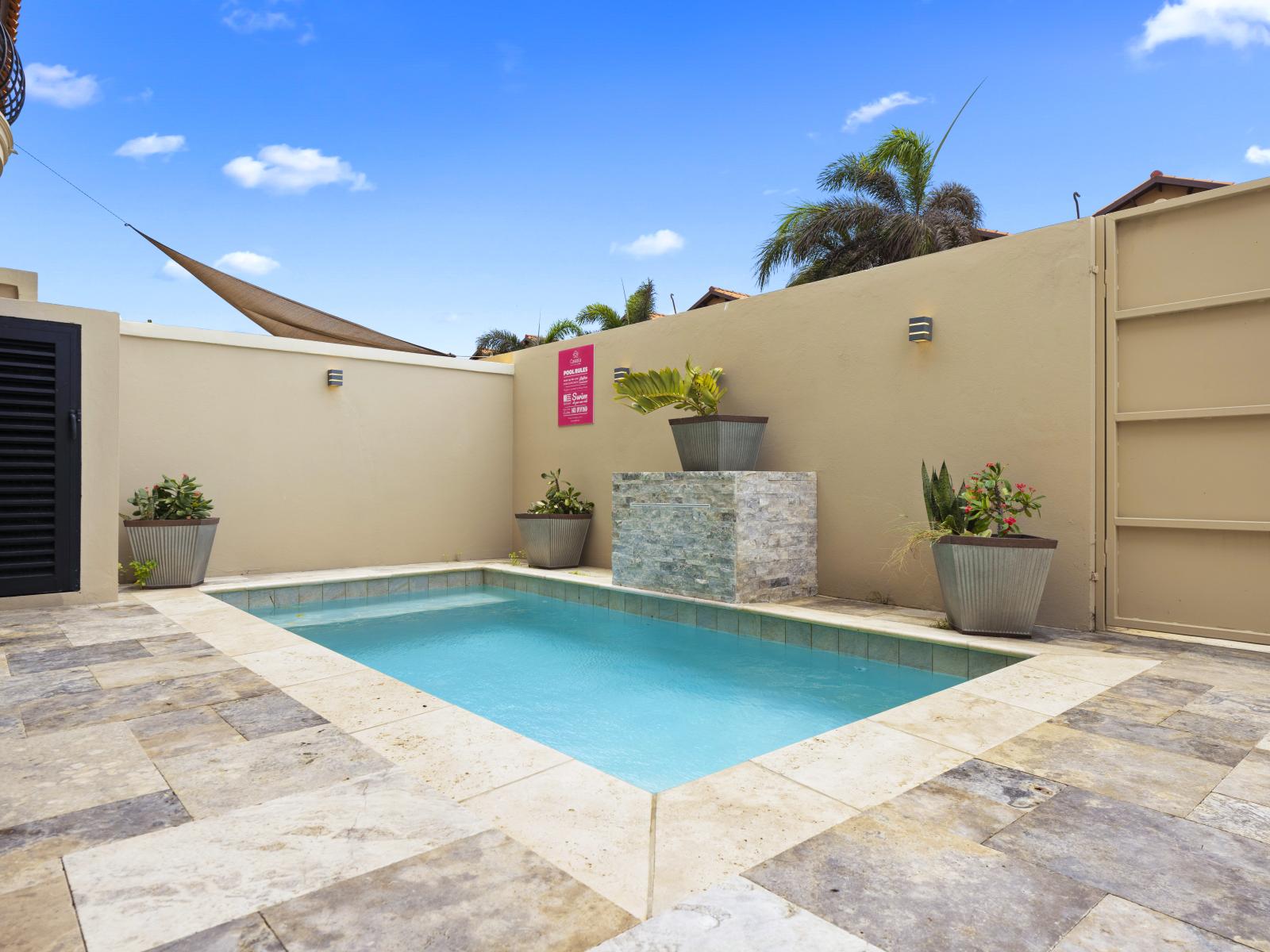 - Enjoy the ultimate privacy and comfort with a dip in the private pool of our townhouse in Noord, Aruba - Experience the epitome of relaxation in the private pool of our townhouse - Lounge by the private pool and soak up the sun in complete privacy