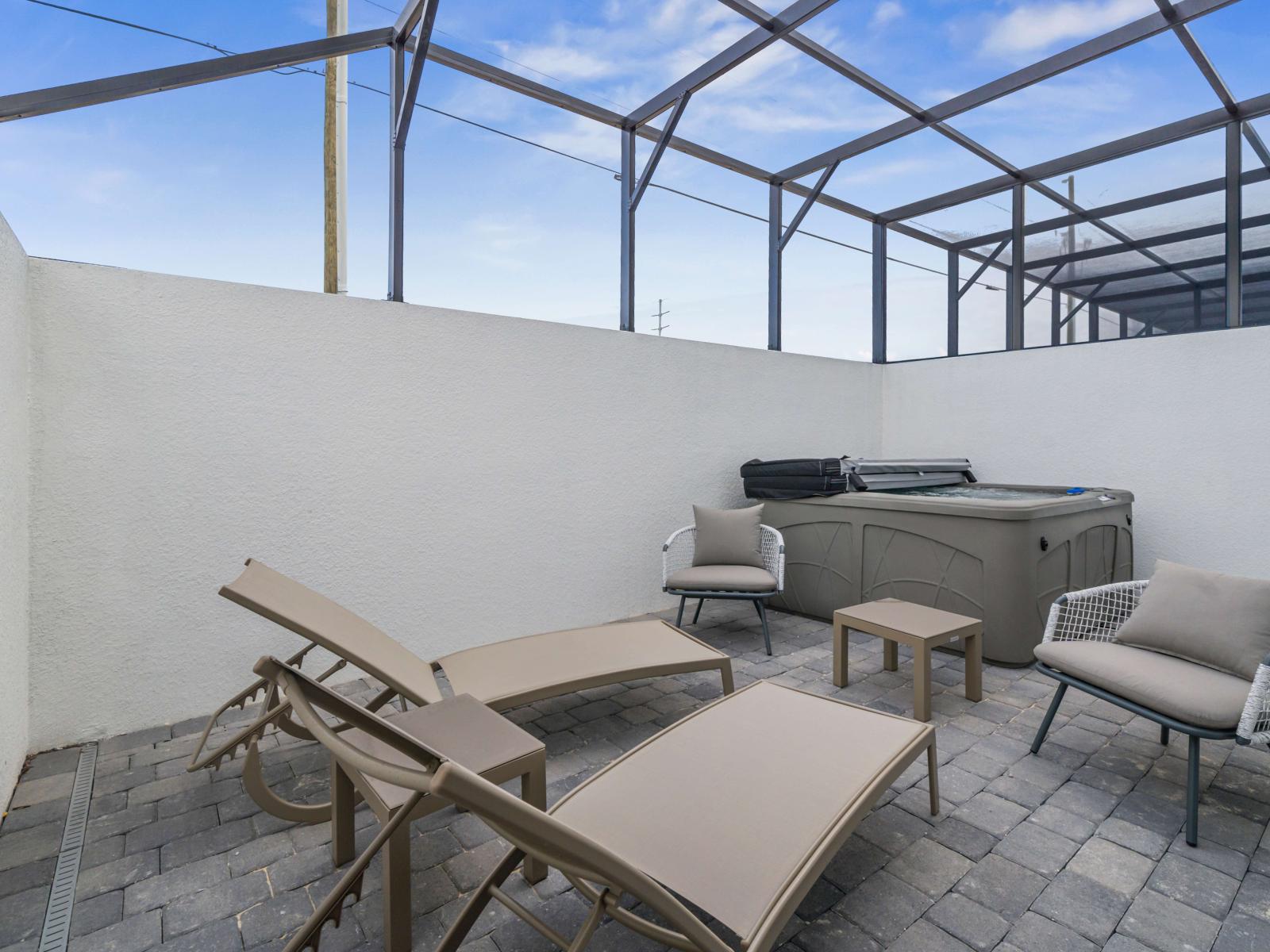 Outdoor Hot tub and seating area