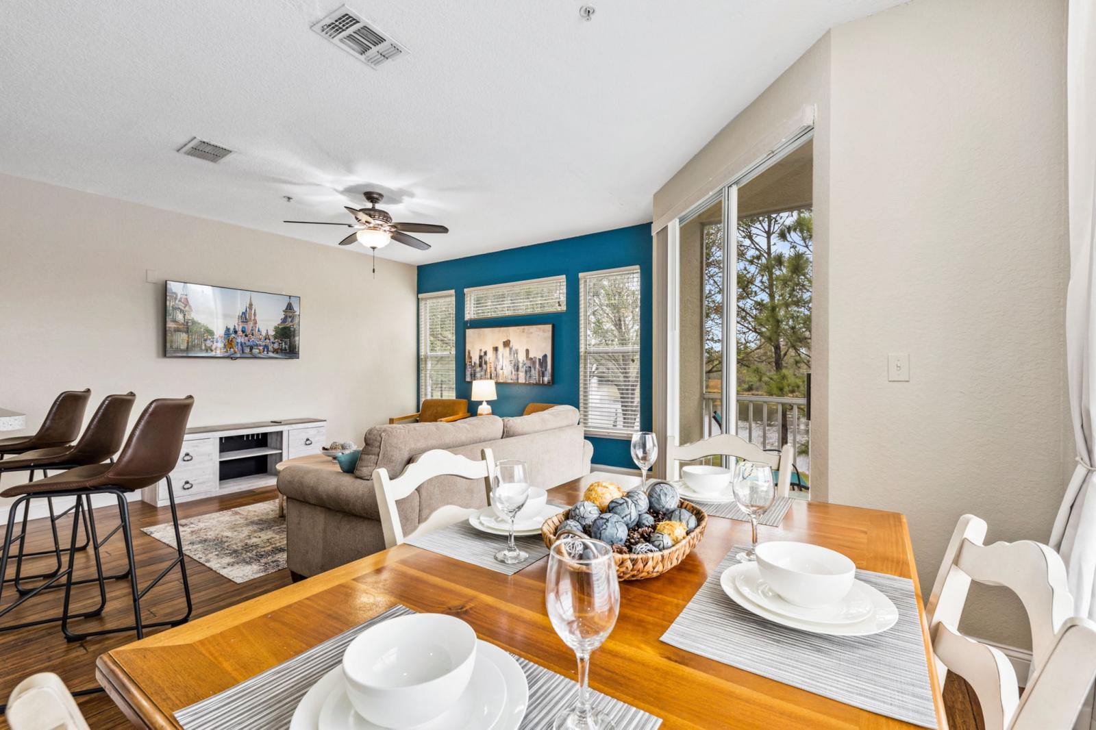 Spacious open floor plan with dining area – perfect for meals & gatherings!