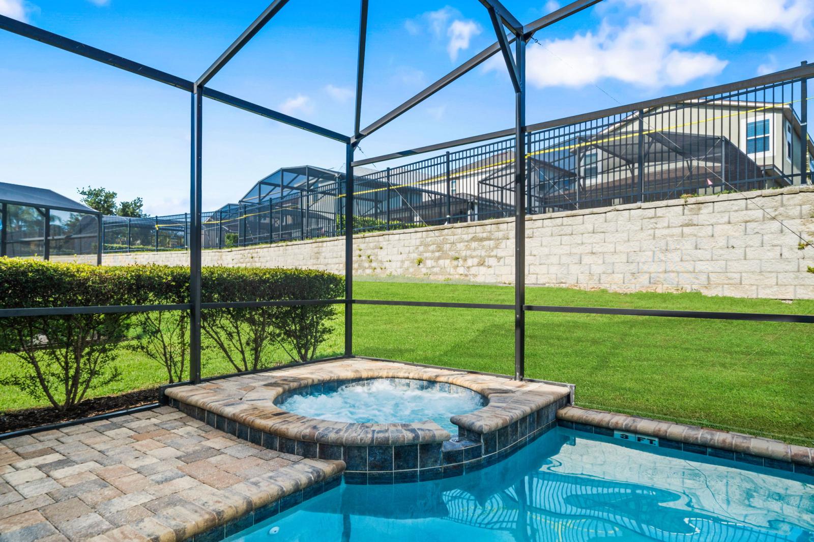 Private pool oasis with spa & BBQ