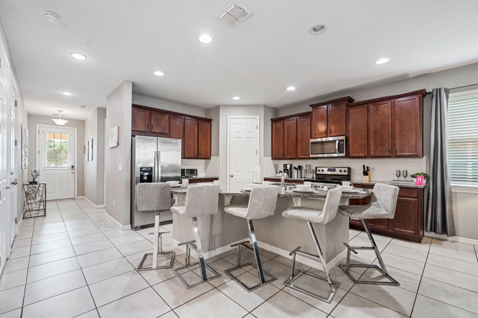 Fully equipped kitchen