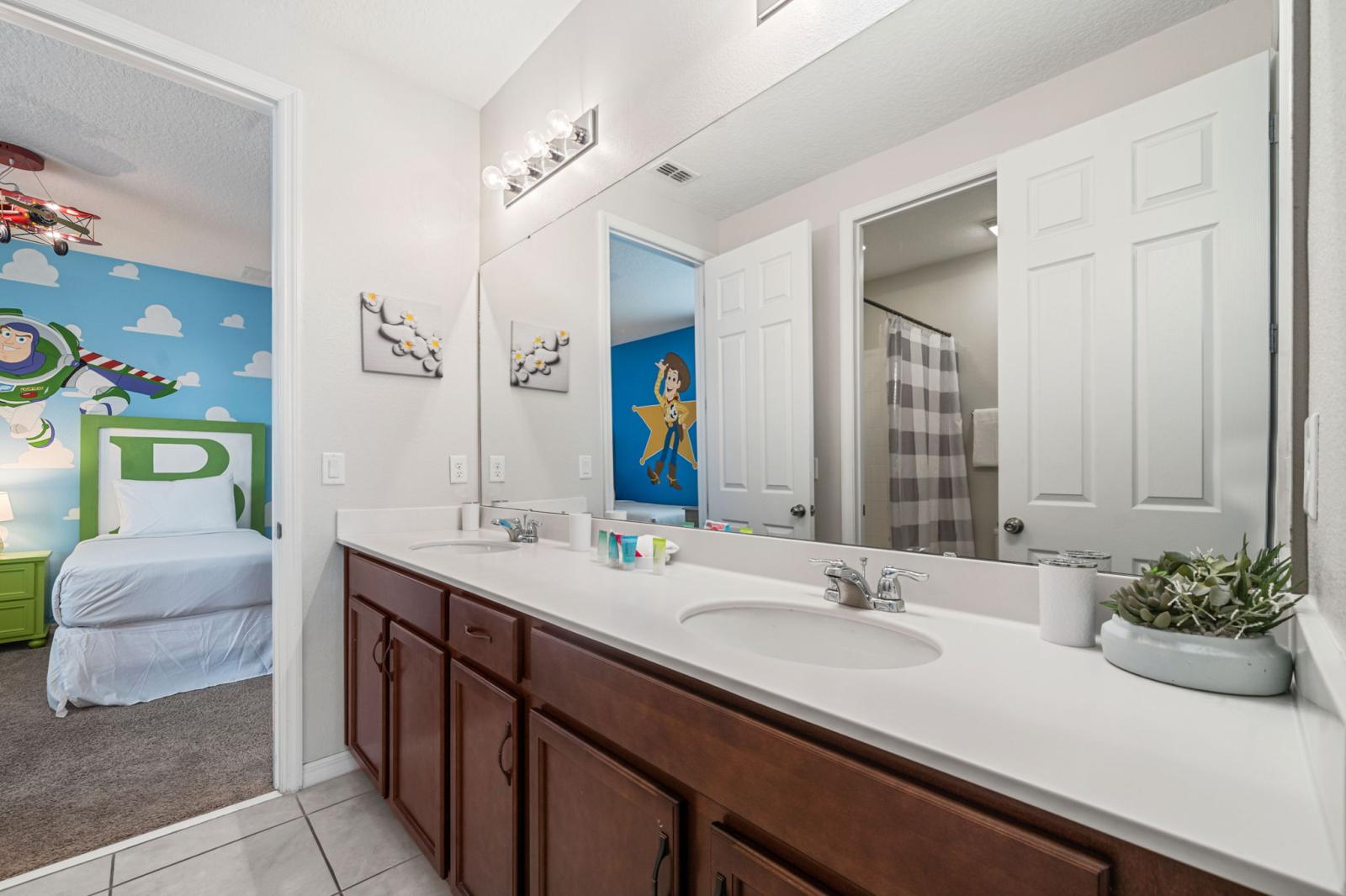 Bathroom 6 with a bathtub and a shower combination