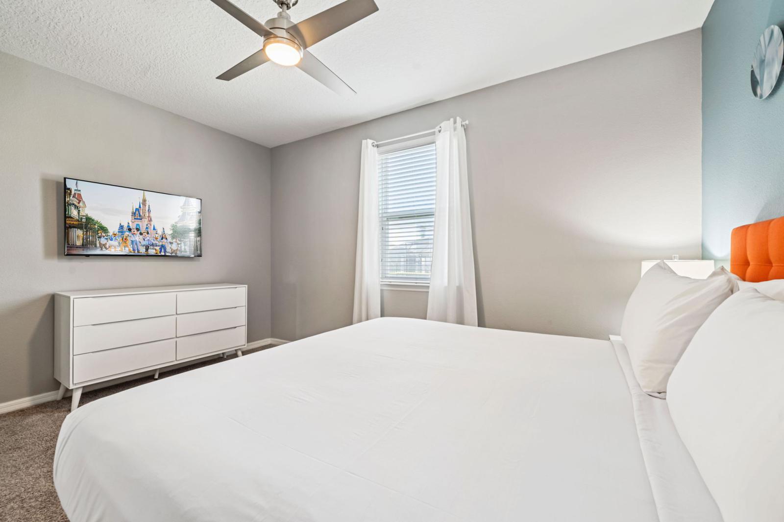 Bedroom 7 with a king size bed and a private bathroom