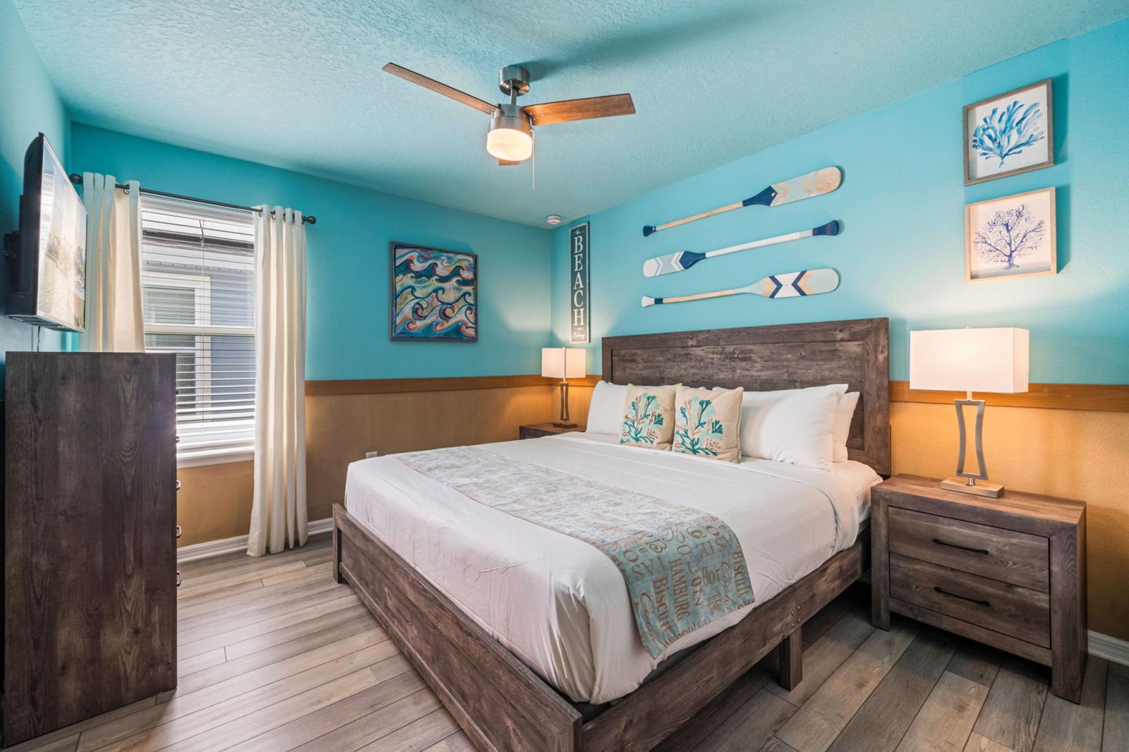 Bedroom 3 with a king size bed and a private bathroom