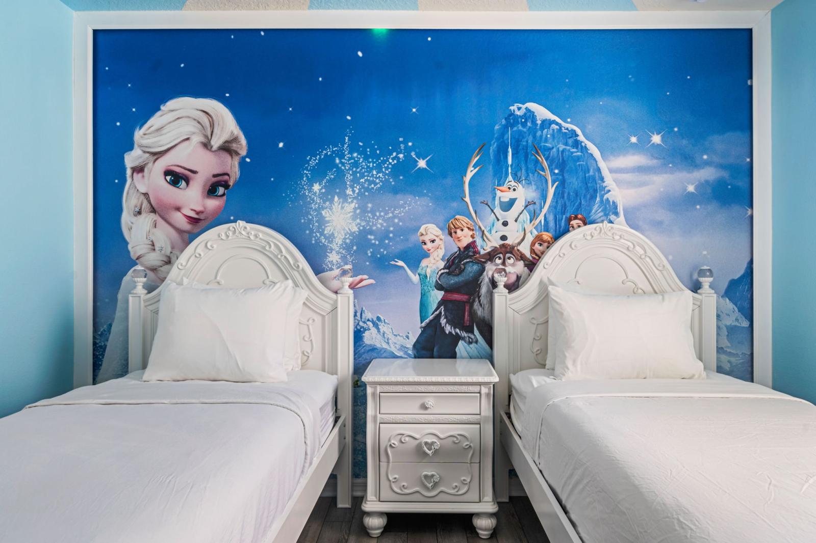 Bedroom 10 Disney Frozen Theme room with 2 single beds