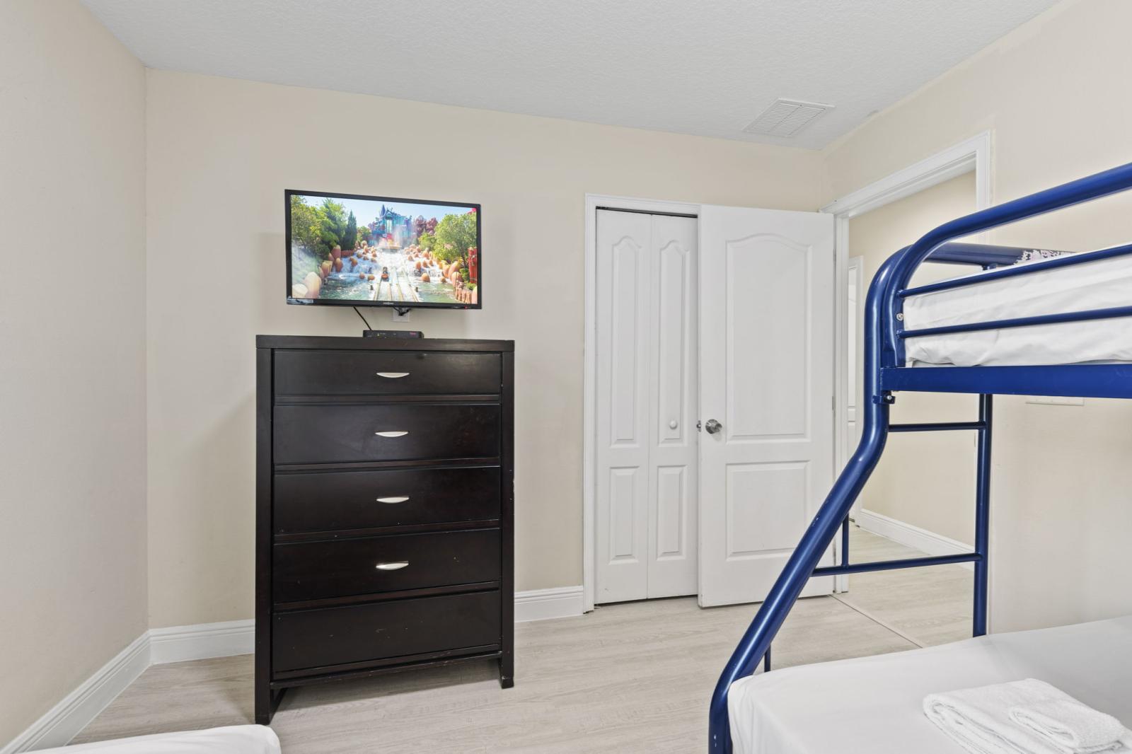 Fun and functional bunk room ideal for families, with twin-over-full bunk beds.