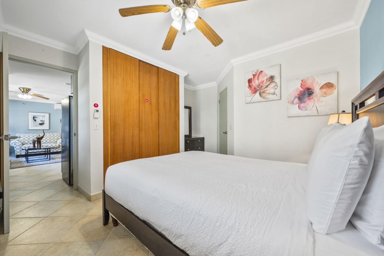 Cozy ensuite bedroom