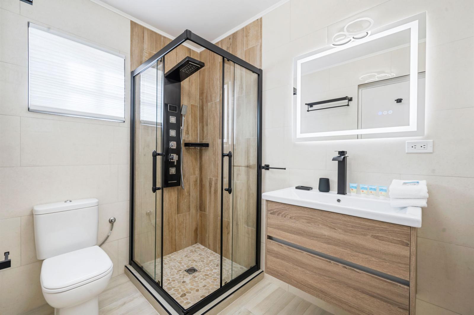 Bathroom 1 is connected to bedroom 1