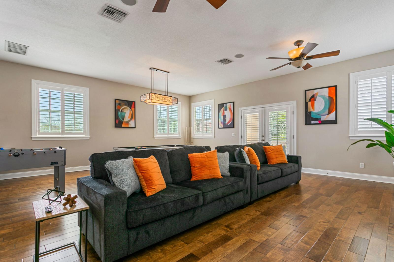 Game Room Suite Queen Sleeper Sofas