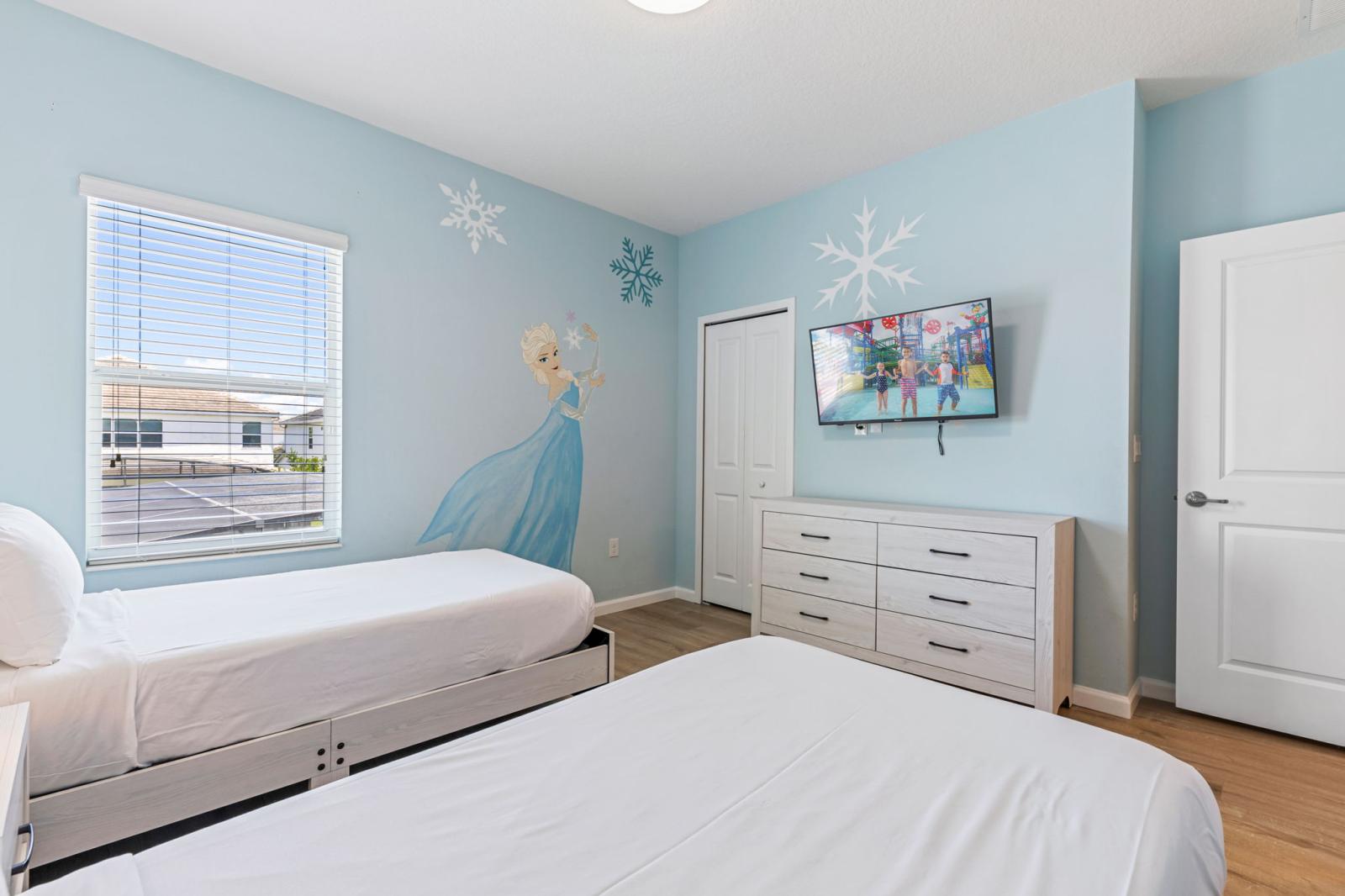 Bedroom 3 with 2 single beds and a private bathroom