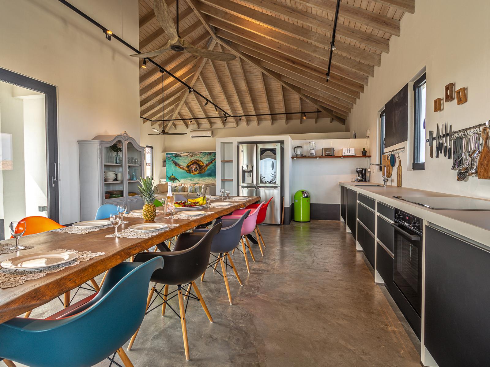 High ceilings in this villa create a dramatic and elevated atmosphere, making every room feel more expansive and refined.