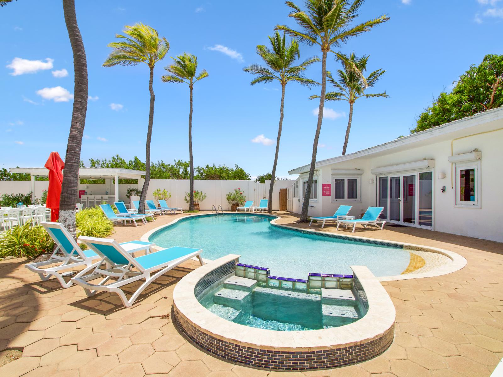 Dive into relaxation just steps from your door! Our poolside oasis offers sun-soaked bliss and refreshing dips. 🌞🏊 #PoolsideParadise #VacationMode