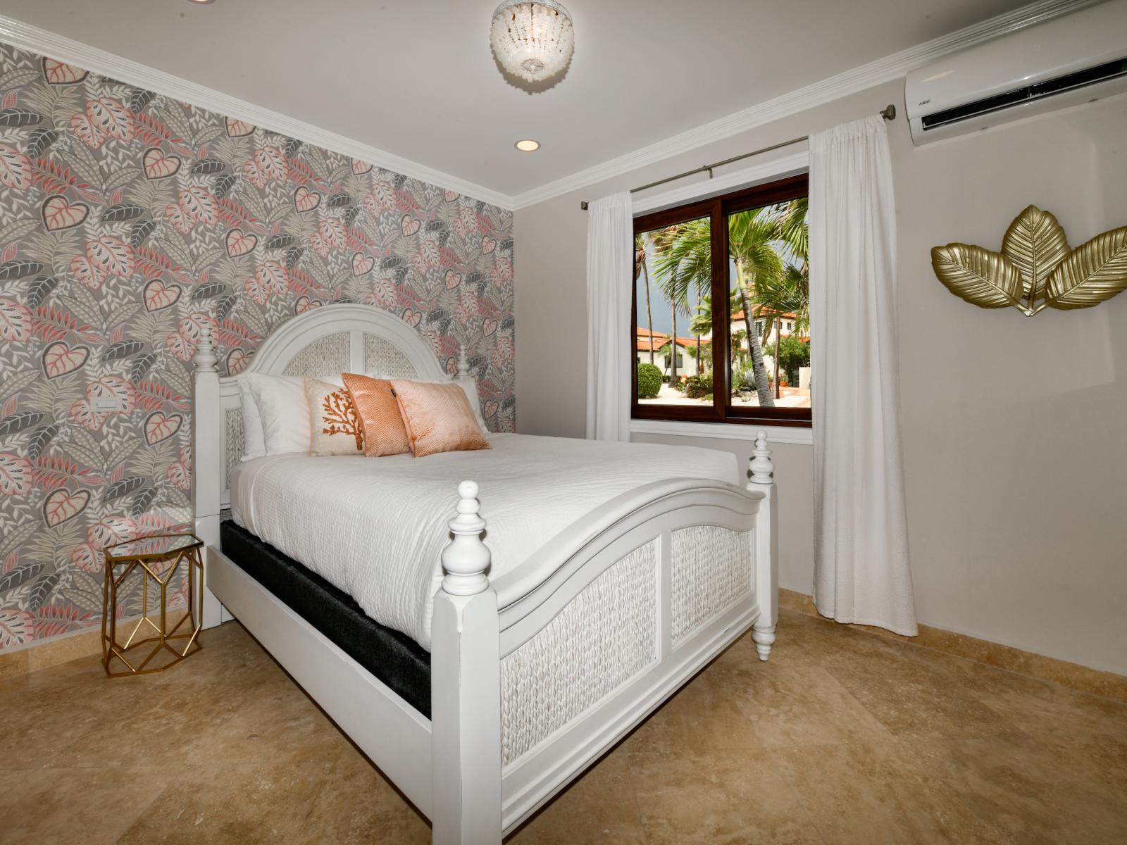 Lovely Bedroom of the Villa in Noord Aruba - Features queen size bed - Cozy retreat with a plush bed, perfect for relaxation - Smart TV and Netflix