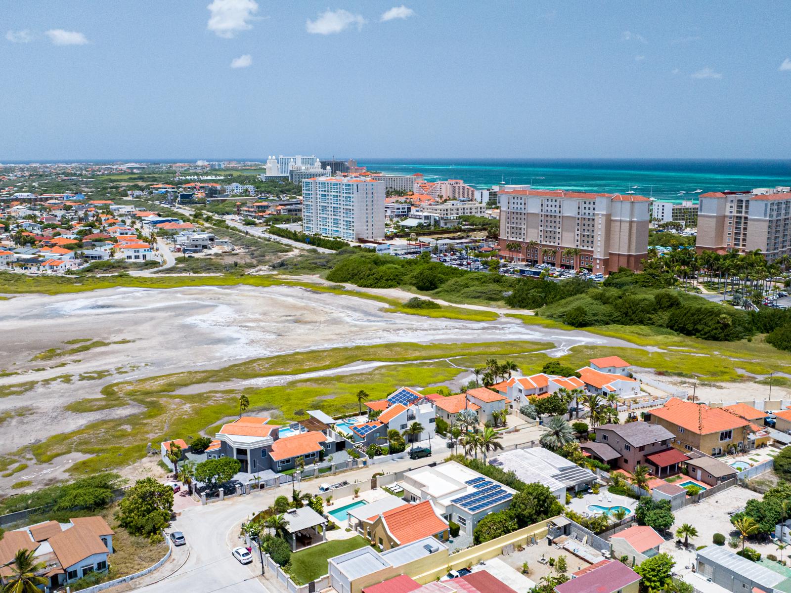 Aerial shot - nieghborhood_Hooiberg_Saliña_high rise area