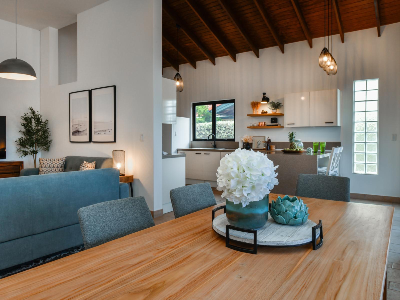 Open concept dining area that flows into kitchen