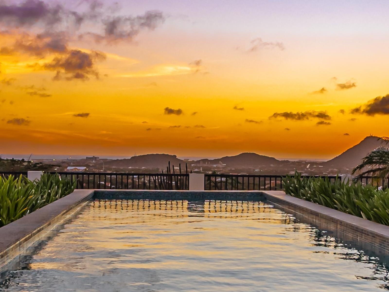 Create everlasting memories in the cozy retreat - Private Pool with Sunset view - Beautiful Golden Hour - Panoramic view of the surrounding areas