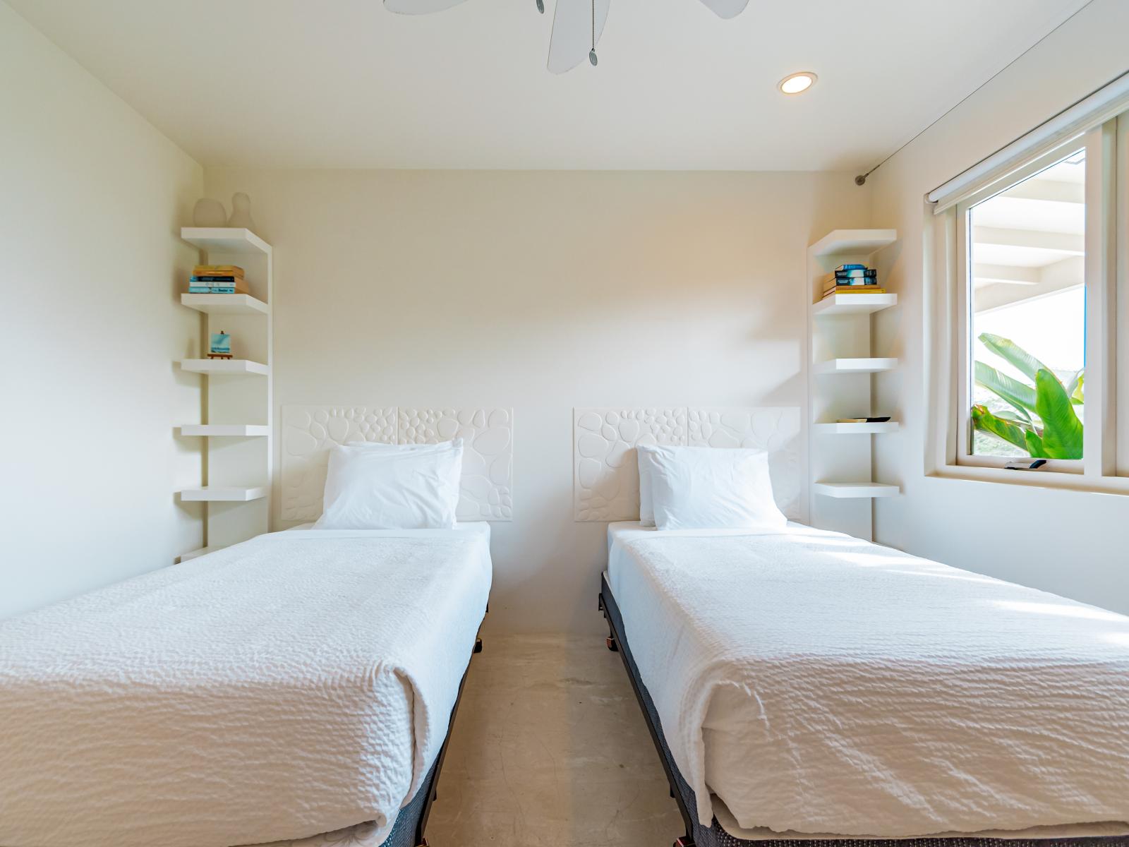 Panoramic bedroom of the Home in Santa Cruz Aruba - Abundance of natural sun light  - 2 Single Beds - Black out curtains for your convenience - Neat and clean linen - Large windows with beautiful views