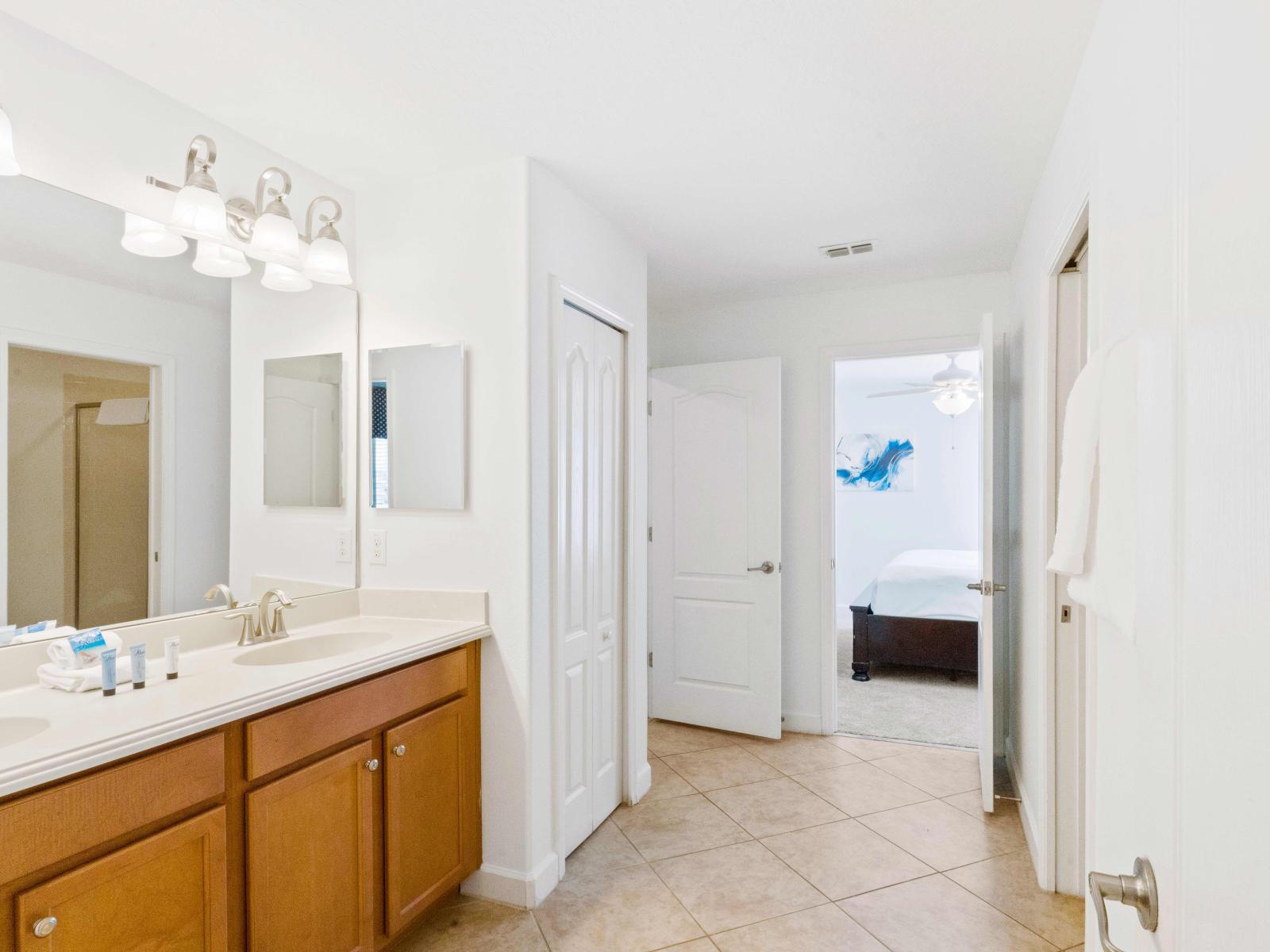 Big and spacious bathroom with enough space to experience a hassle-free vacation.