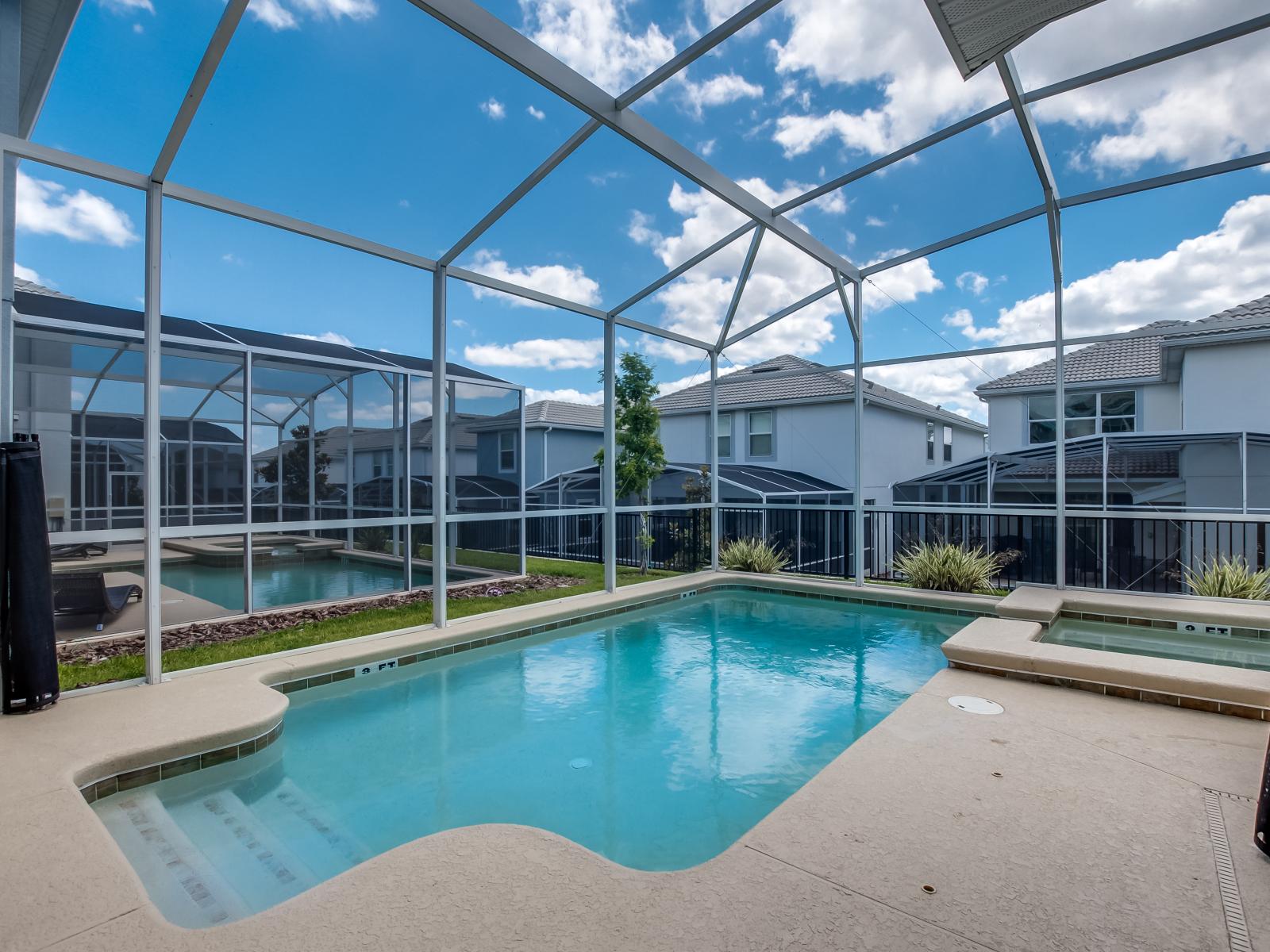 Amazing Private Pool of the Home in Davenport Florida - Glistening waters inviting you to take a refreshing swim - A peaceful ambiance where you can unwind and recharge your spirits