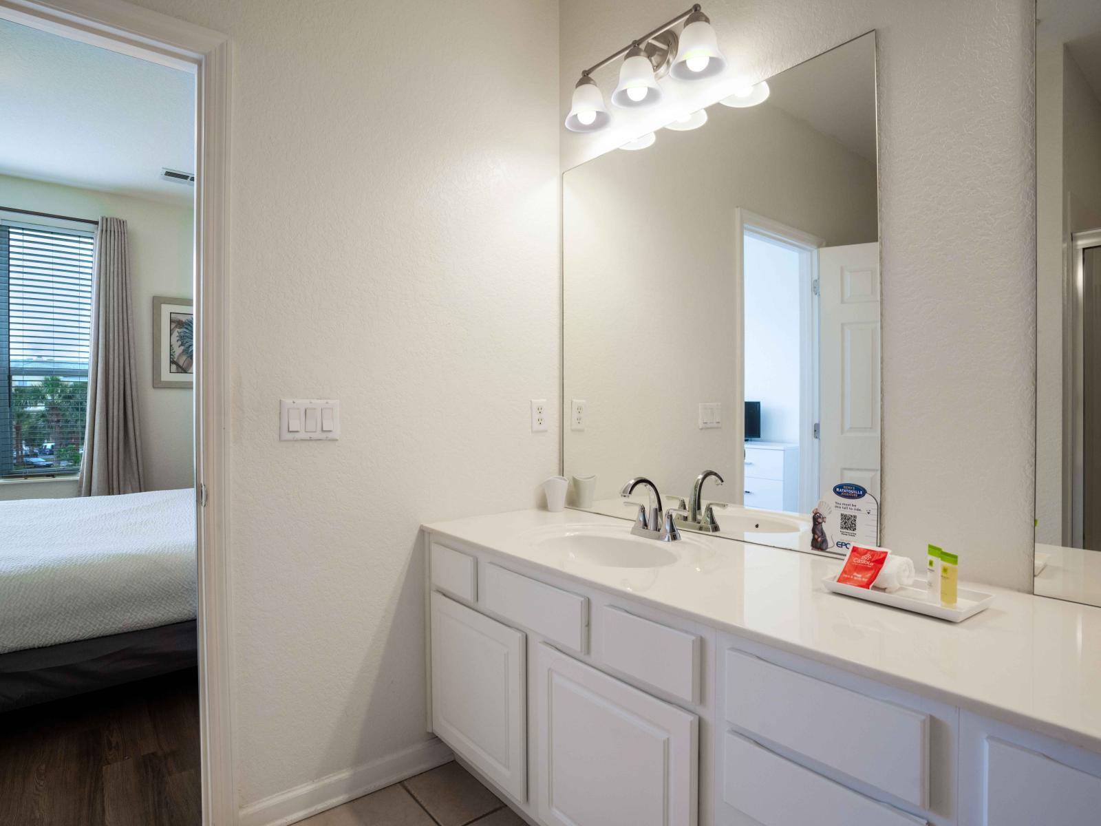 white bathroom – where pristine elegance meets serene simplicity, offering a sanctuary for rejuvenation and relaxation.