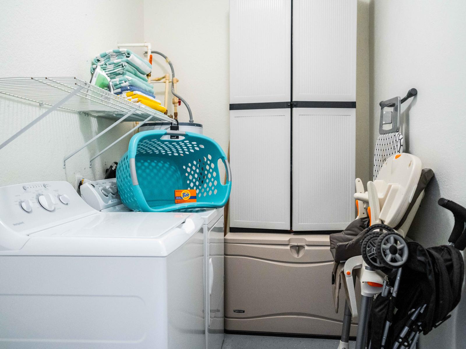 Experience a cleverly designed laundry area of the townhouse in Orlando - Providing a seamless laundry experience during your stay. - You can pack lighter and enjoy more freedom to explore, knowing your laundry needs are covered