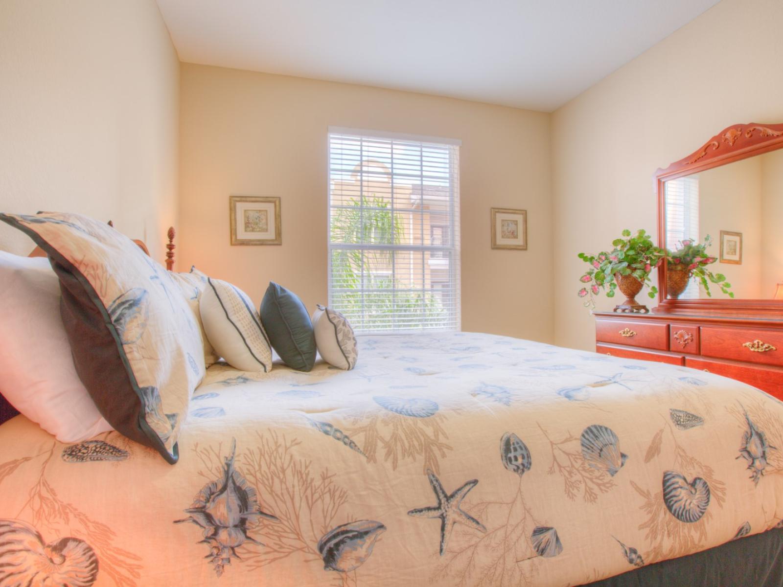 Lofty bedroom of the Apartment in Orlando Florida - Well-appointed bedroom with neutral tones for a calming atmosphere - Plush King Size Bed - Plush bedding and pillows for a luxurious feel